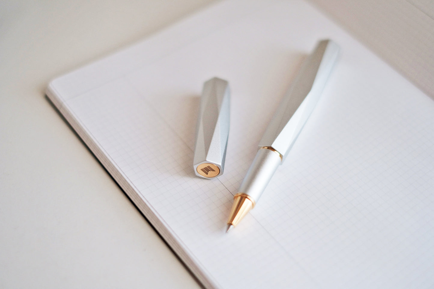 「SELF-CAREセット」書いて心を癒すジャーナルセット (DAILY JOURNAL + PEN) 税込