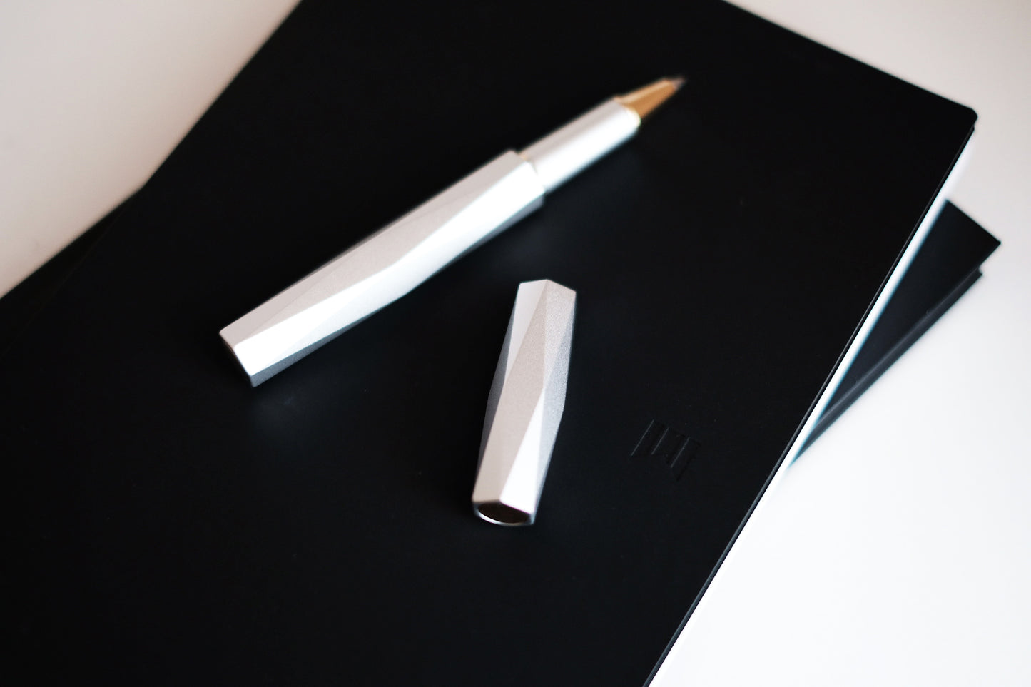 「SELF-CAREセット」書いて心を癒すジャーナルセット (DAILY JOURNAL + PEN) 税込