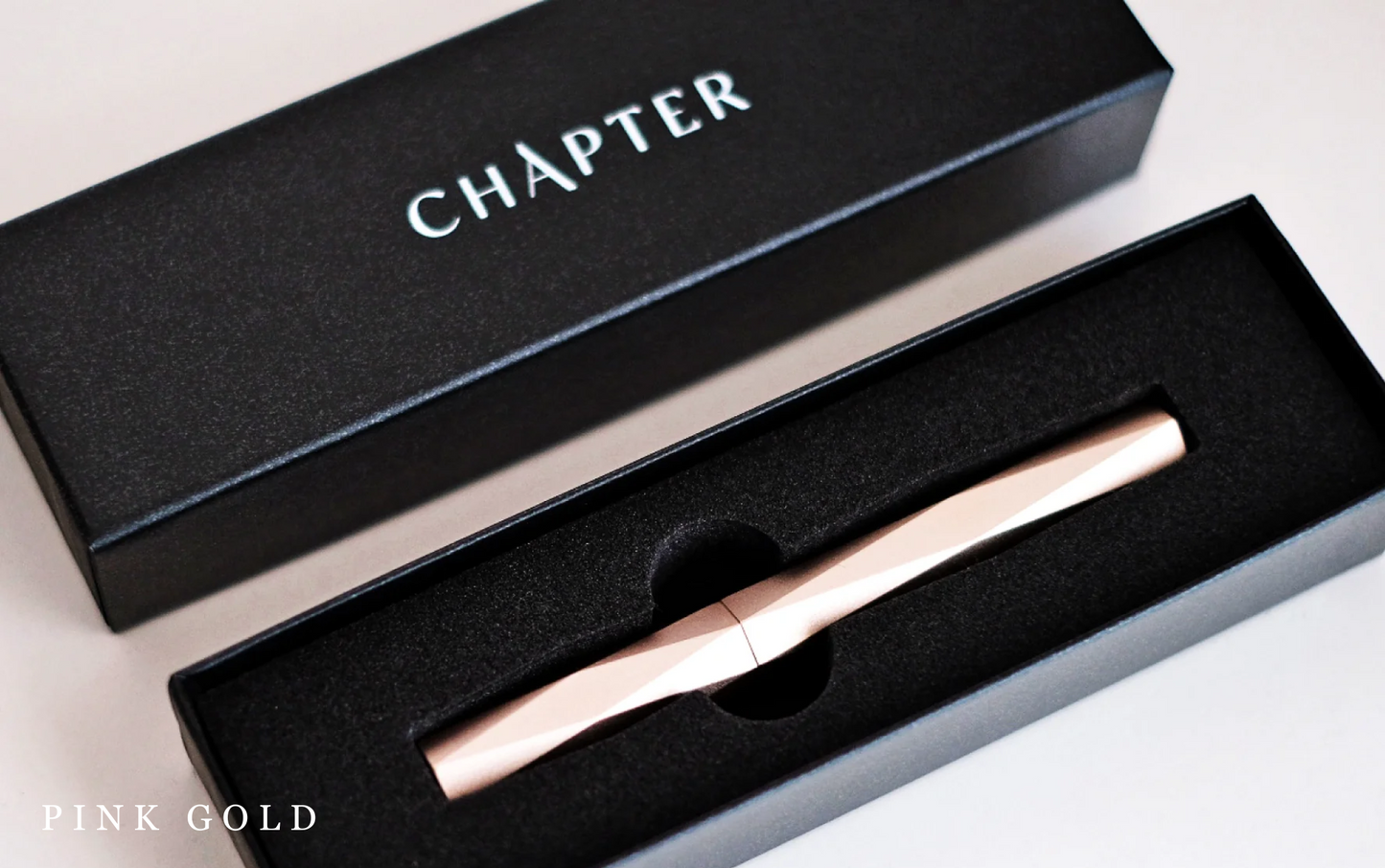 「CHAPTER PEN」(シルバーORピンクゴールド) BOX & 替芯付き (税込)