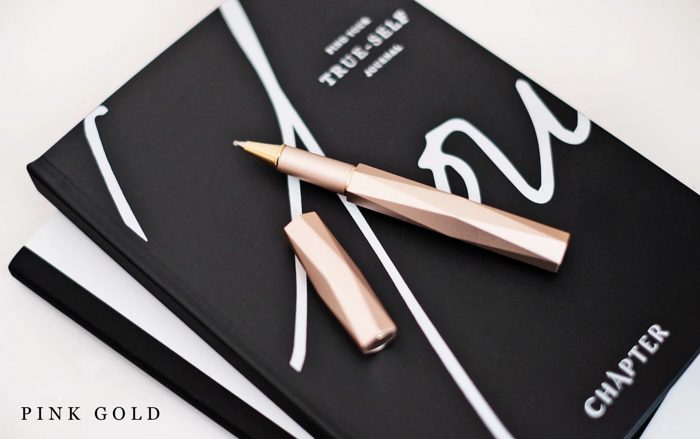 「CHAPTER PEN」(シルバーORピンクゴールド) BOX & 替芯付き (税込)